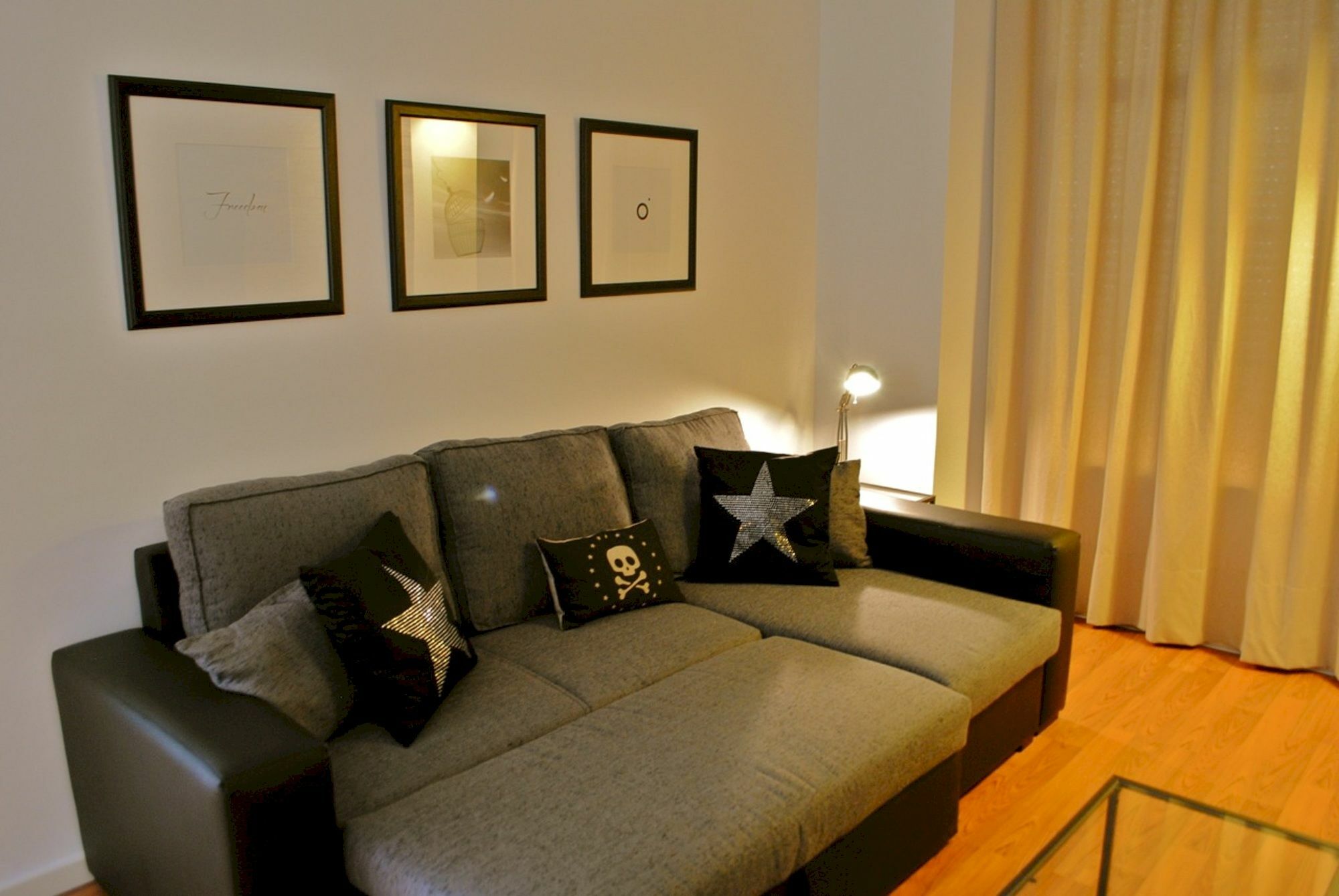 Minimal Rooms มาลากา ภายนอก รูปภาพ